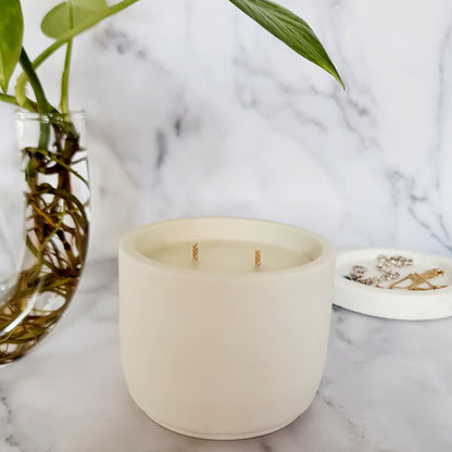 Sun Washed Linen Scented Candle